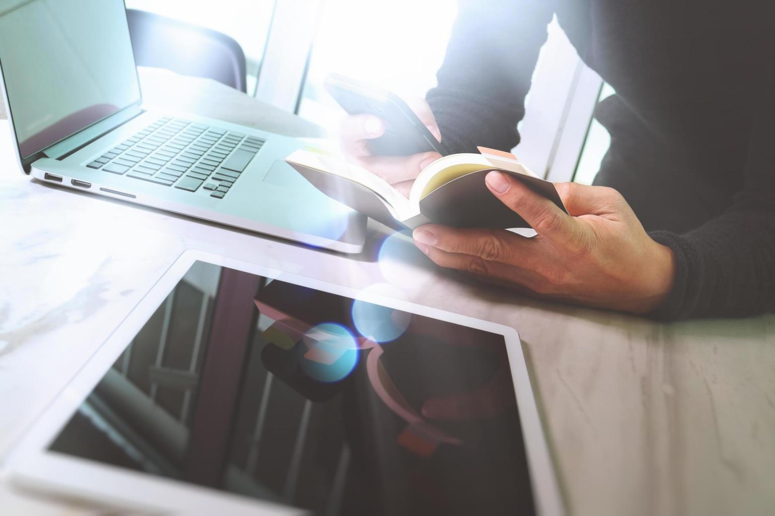 Komplexe Datenvisualisierung und Marktanalyse-Dashboard